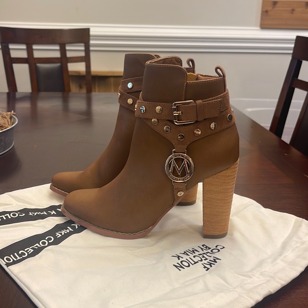 NWT Brown Booties